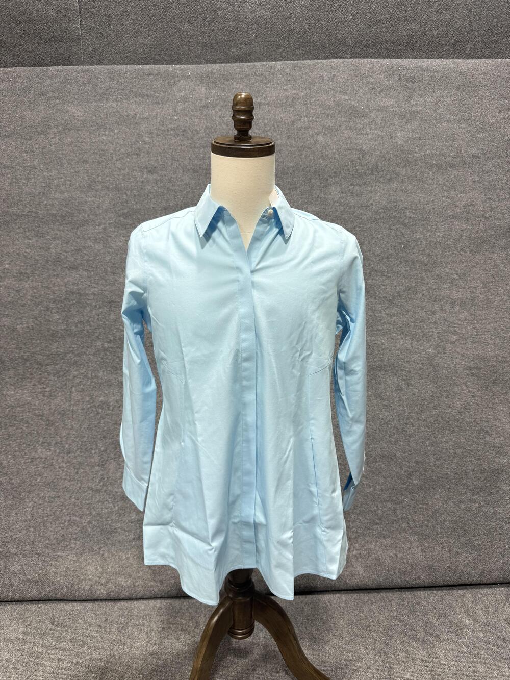 Foxcroft Shirt Womens 8 Blue Soft Aqua Non-Iron Long Sleeve Tunic Button-Up Top